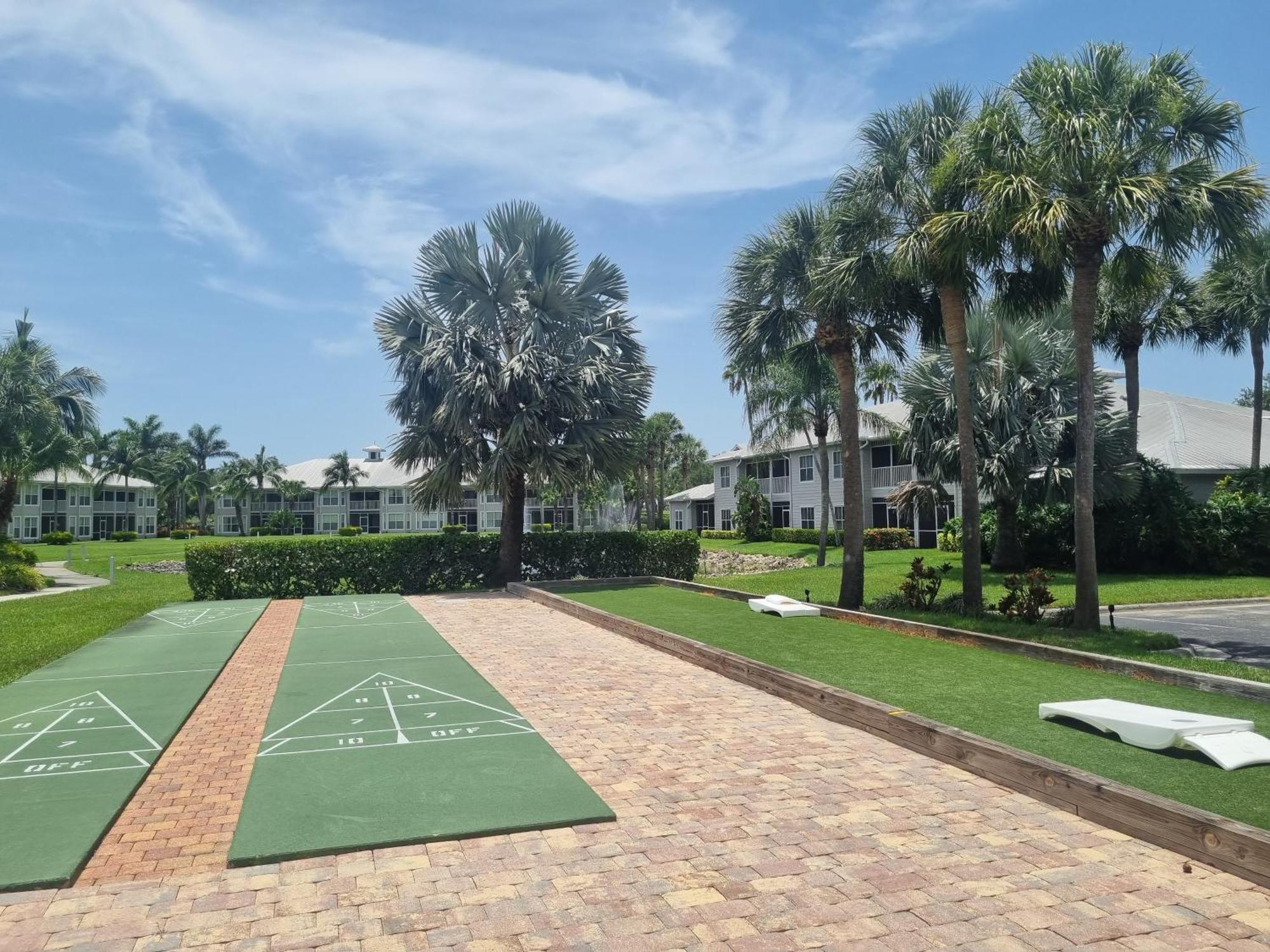 Stunning 2-Bedroom Plus Den Condo In Greenlinks Resort North North Naples Extérieur photo