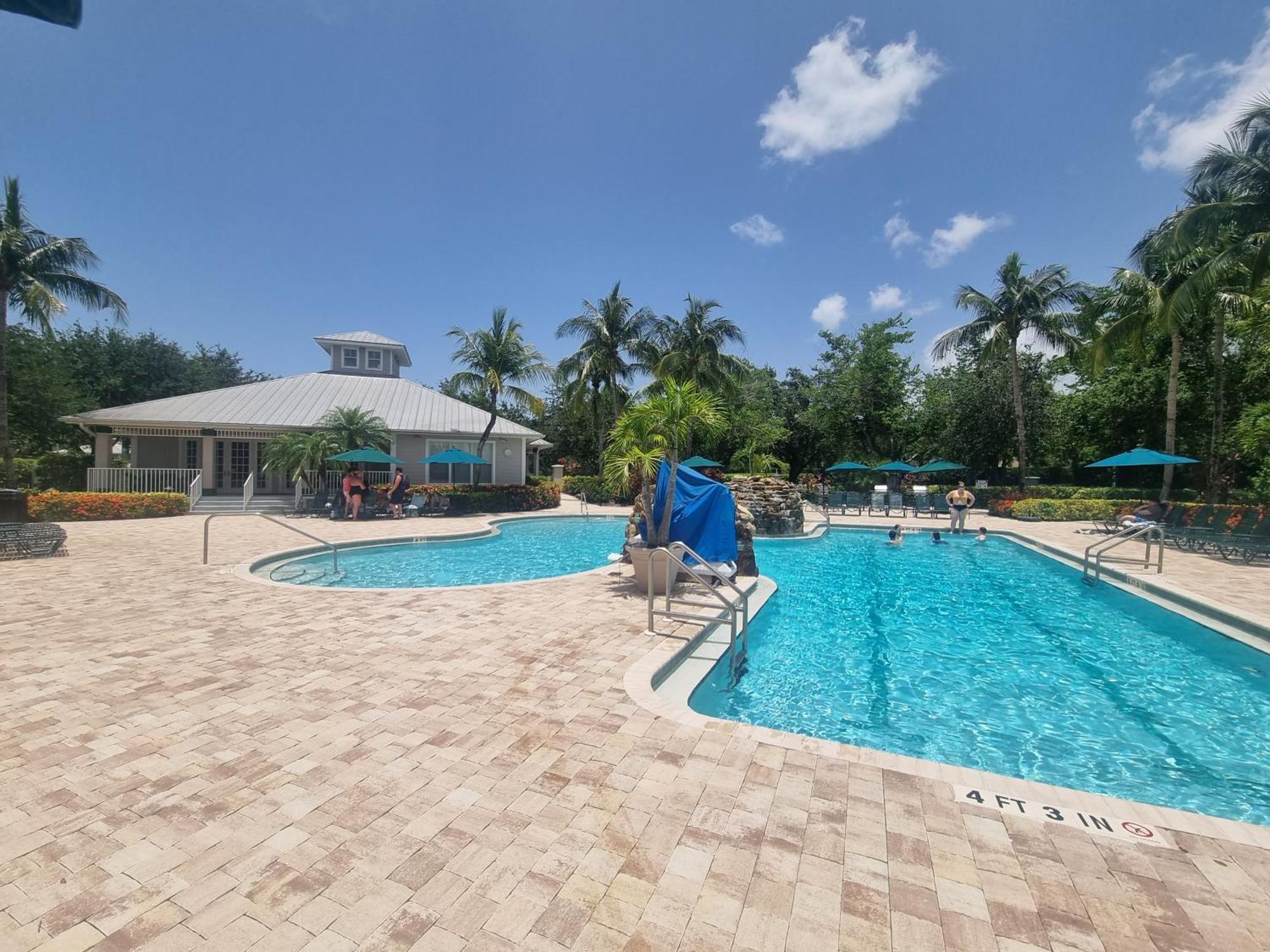 Stunning 2-Bedroom Plus Den Condo In Greenlinks Resort North North Naples Extérieur photo