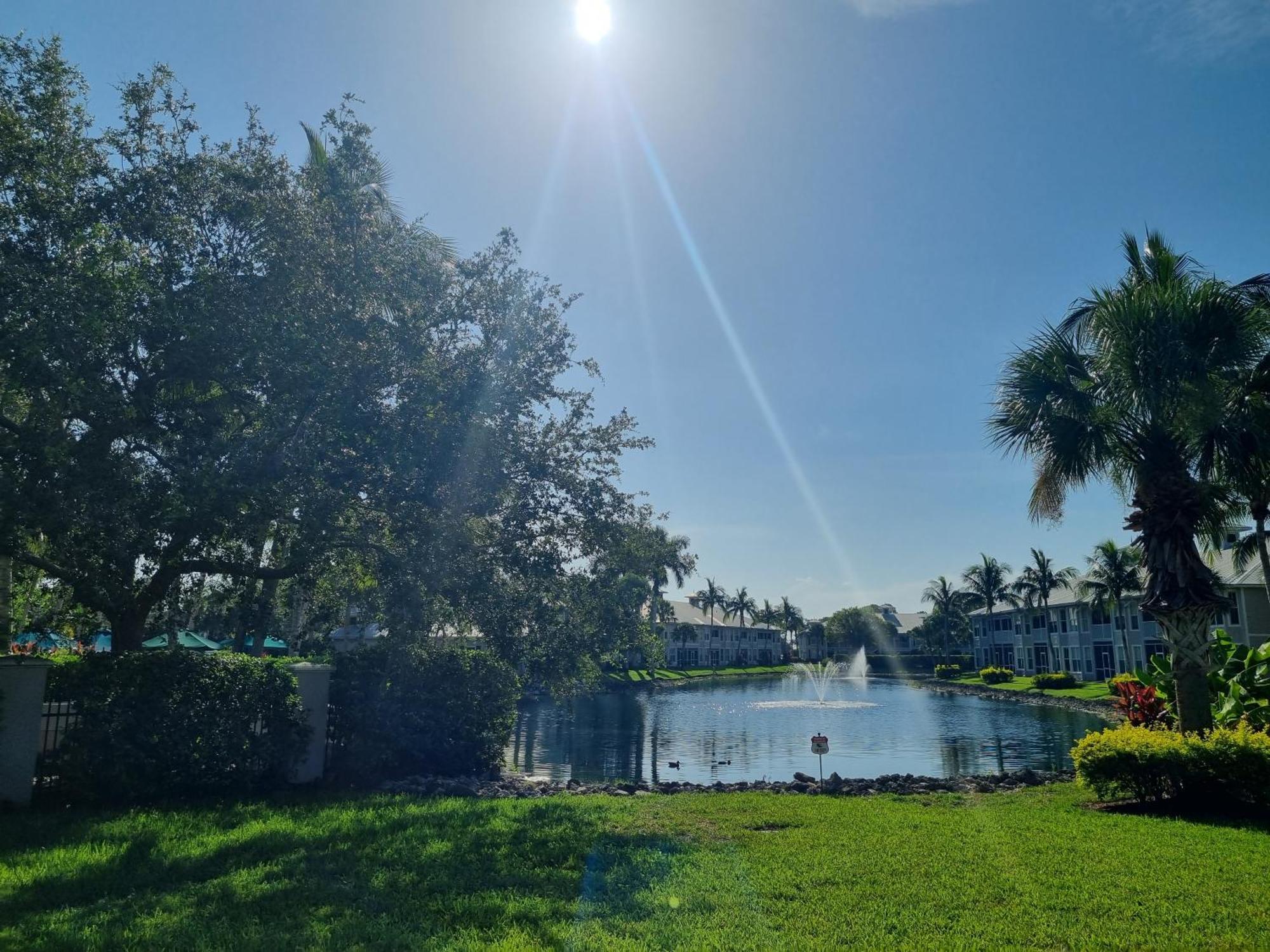 Stunning 2-Bedroom Plus Den Condo In Greenlinks Resort North North Naples Extérieur photo