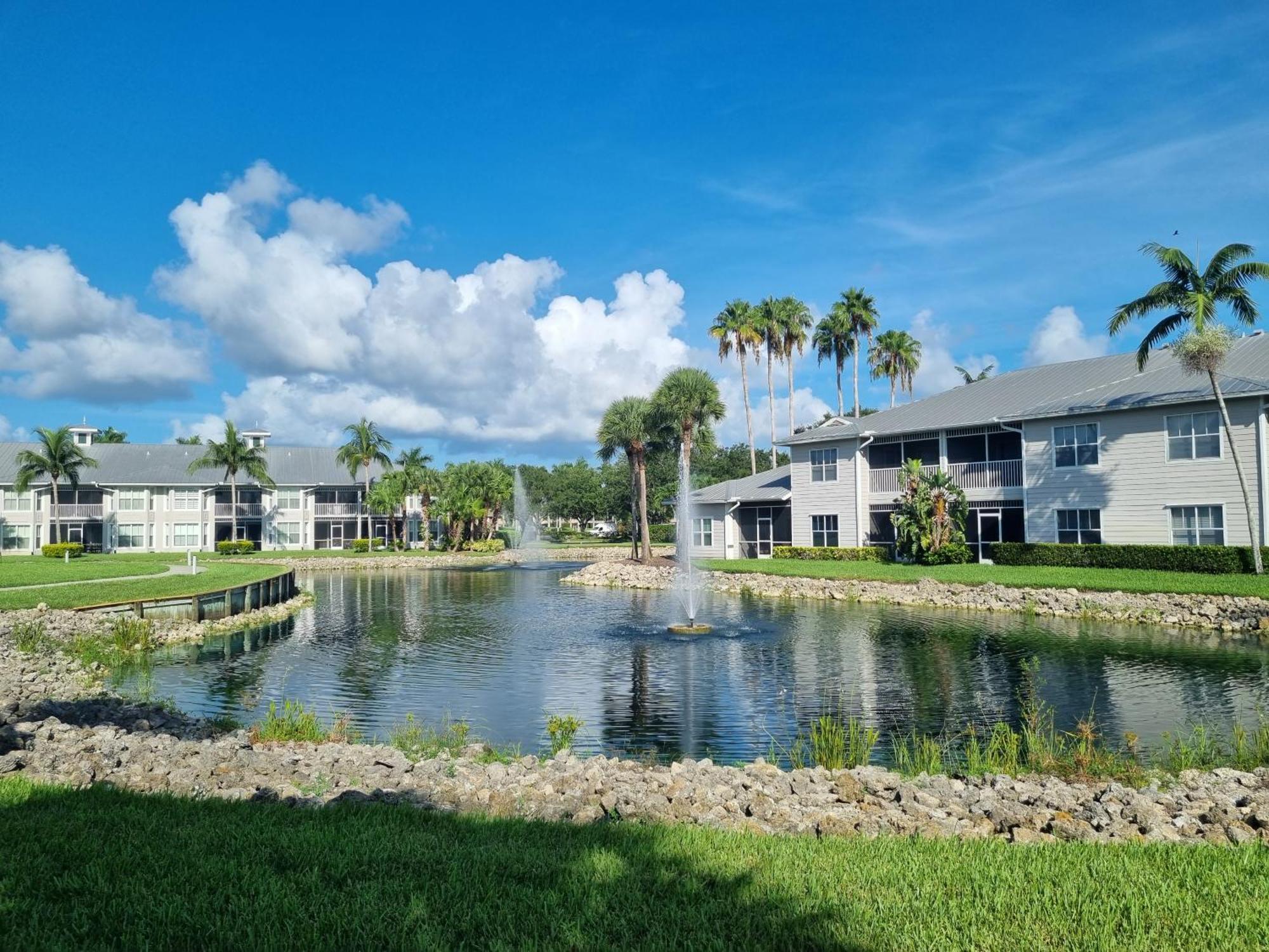 Stunning 2-Bedroom Plus Den Condo In Greenlinks Resort North North Naples Extérieur photo