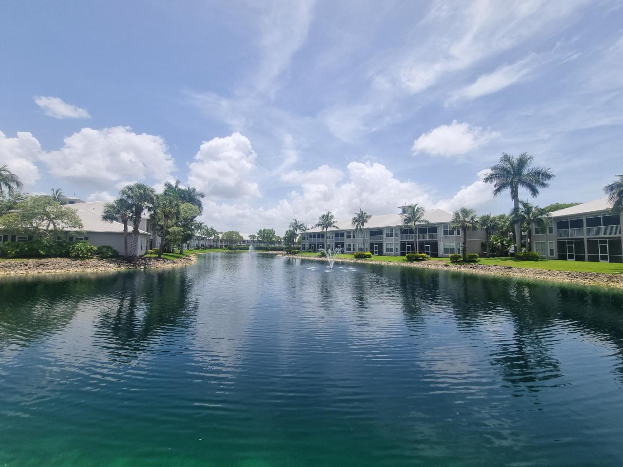 Stunning 2-Bedroom Plus Den Condo In Greenlinks Resort North North Naples Extérieur photo